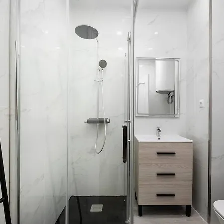 アパート Modern 1-bed With Wi-fi トレモリノス